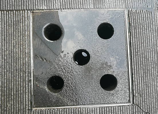 不锈钢井盖.jpg